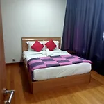 Sky Suites Klcc Homestay By Abu